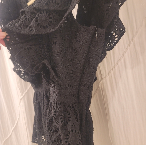 NWT Eyelet knit top - Picture 3 of 5